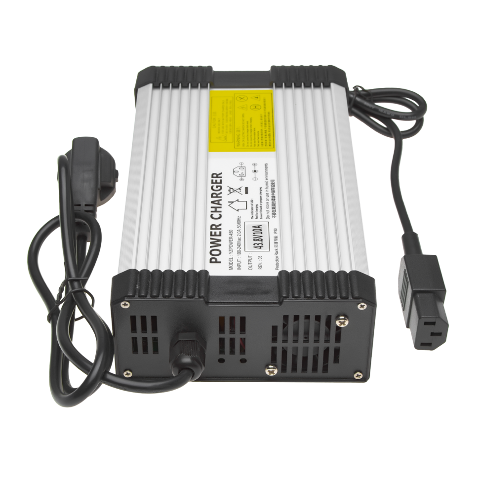 Зарядное устройство для аккумуляторов LiFePO4 LogicPower 36V (43.8V)-10A-360W Зарядное устройство для аккумуляторов LiFePO4 LogicPower 36V (43.8V)-10A-360W