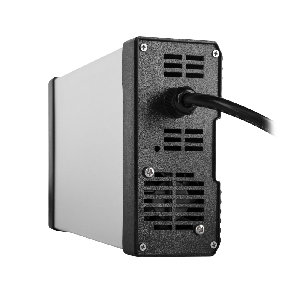 Зарядное устройство для аккумуляторов LiFePO4 LogicPower 48V (58.4V)-10A-480W-LED Зарядное устройство для аккумуляторов LiFePO4 LogicPower 48V (58.4V)-10A-480W-LED
