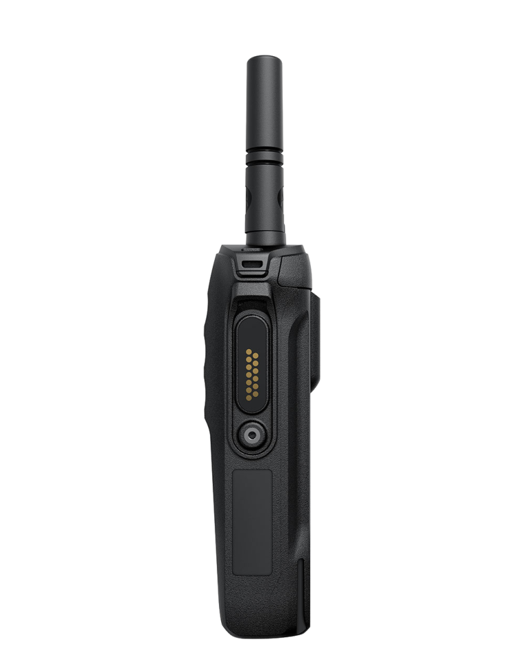 Цифровая портативная радиостанция/рация Motorola R7A, VHF, 5W, NKP (PMUD3494AYA) (Б/У) +2 АКБ Цифровая портативная радиостанция/рация Motorola R7A, VHF, 5W, NKP (PMUD3494AYA) (Б/У) +2 АКБ