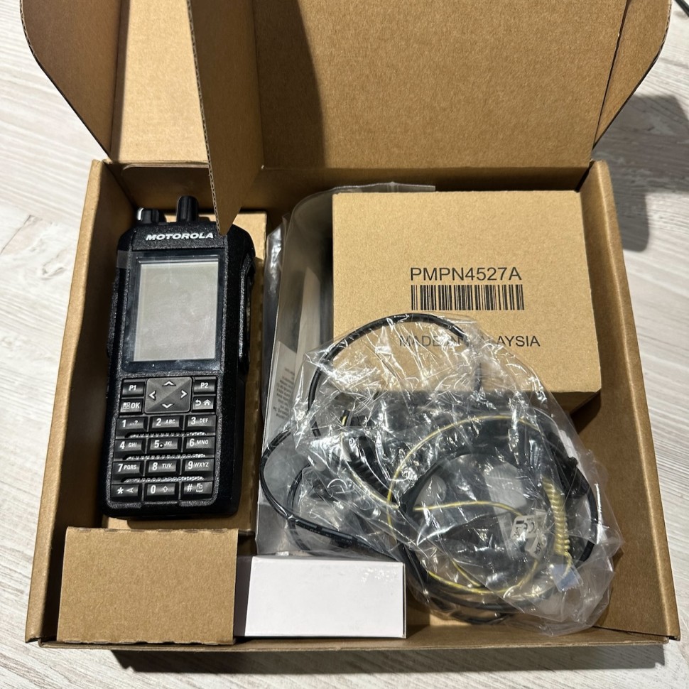 Цифровая портативная радиостанция/рация Motorola R7, VHF, 5W, FKP, AES-256 (MDH06JDN9WA2AN) Цифровая портативная радиостанция/рация Motorola R7, VHF, 5W, FKP, AES-256 (MDH06JDN9WA2AN)