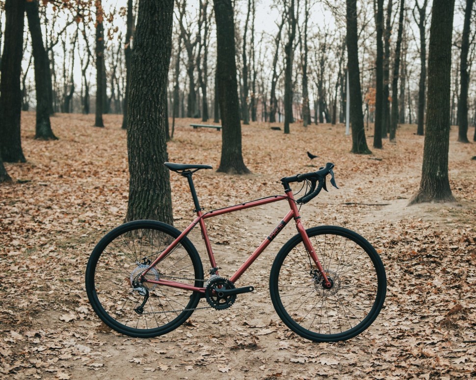Велосипед 28" Pride ROCX Tour рама - L 2022 красный Велосипед 28" Pride ROCX Tour рама - L 2022 красный